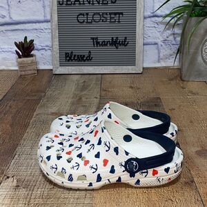 Crocs Classic White Anchor + Hearts Print Clogs C13
